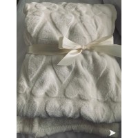 Bertte 33" x 43" & 40" x 50" Plush Baby Blanket. 8816 Units. EXW Los Angeles 